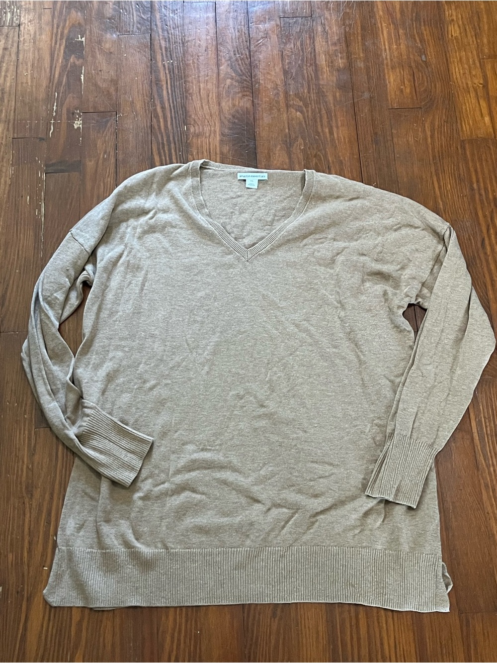 Amazon Essentials Men’s V-Neck Sweater in Light Brown